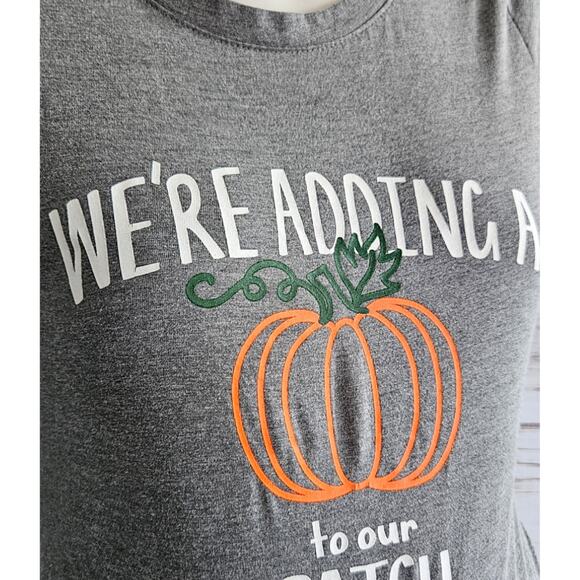 Motherhood Maternity Gray Fall Pumpkin Graphic Tee sz XS - Picture 3 of 5
